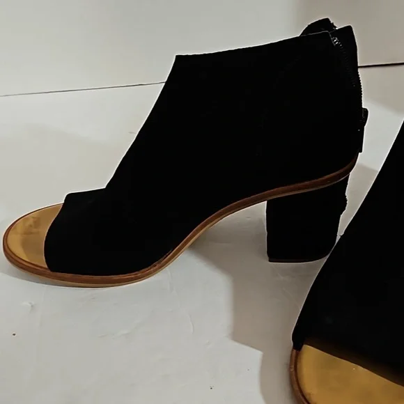 Ugg black suede open toe shooting zip back - Picture 9 of 9
